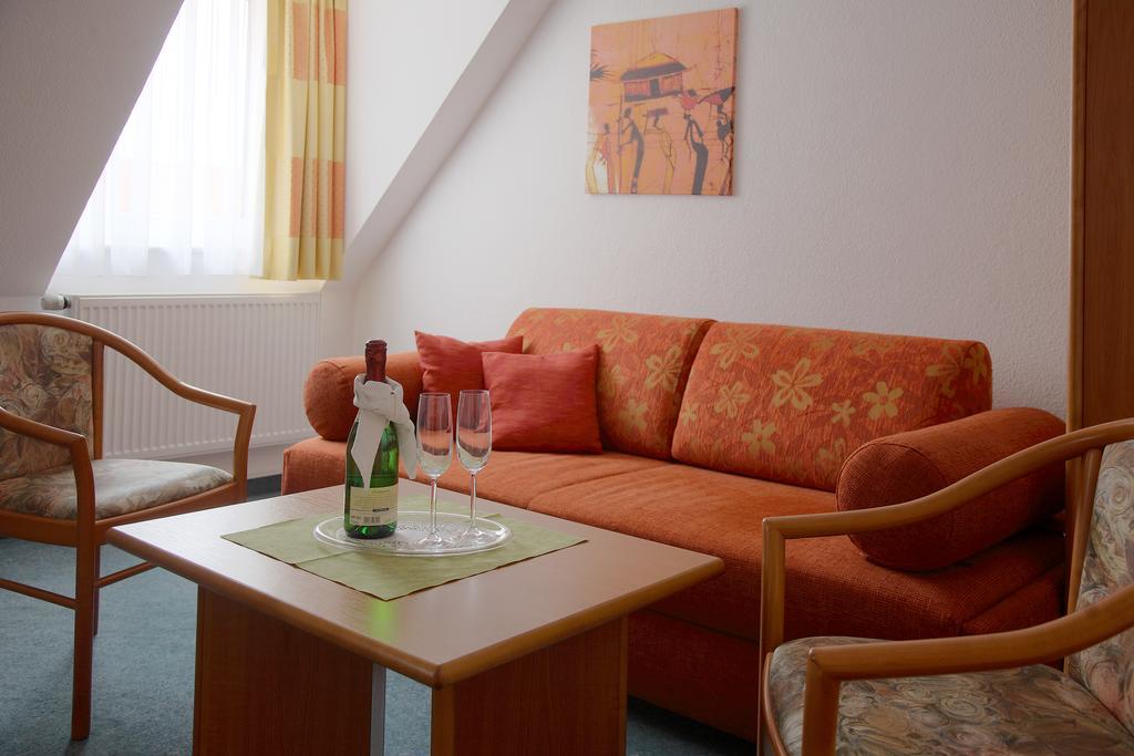Adler-Hotel Delitzsch Kültér fotó