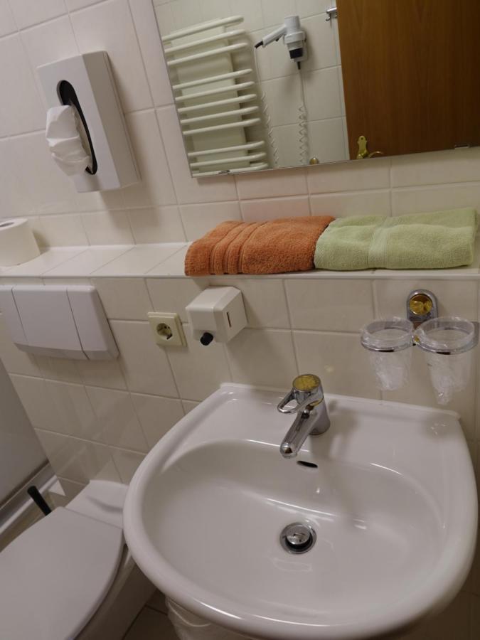 Adler-Hotel Delitzsch Kültér fotó