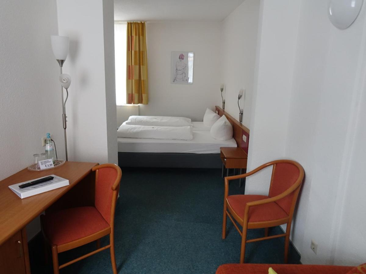 Adler-Hotel Delitzsch Kültér fotó