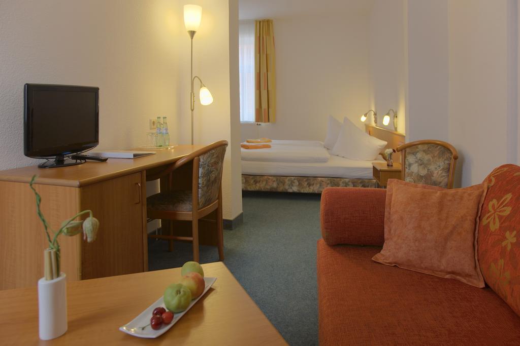 Adler-Hotel Delitzsch Kültér fotó