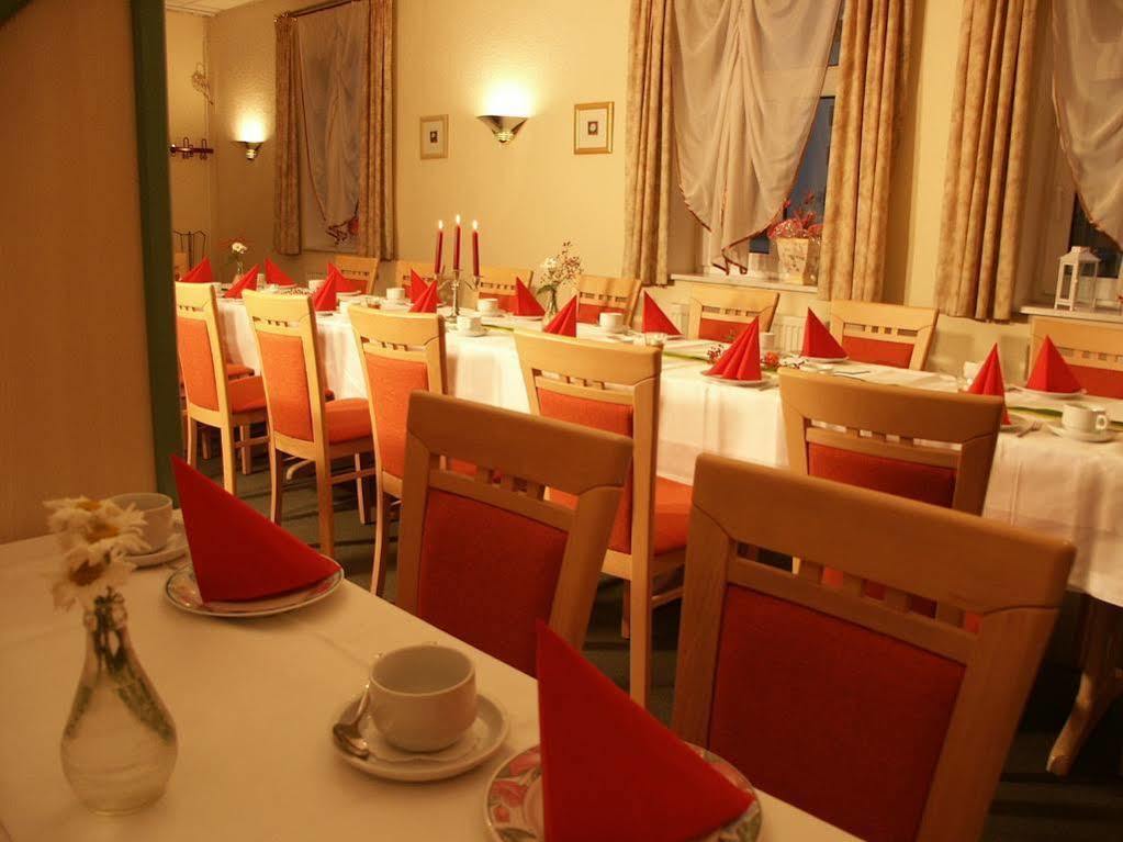 Adler-Hotel Delitzsch Kültér fotó